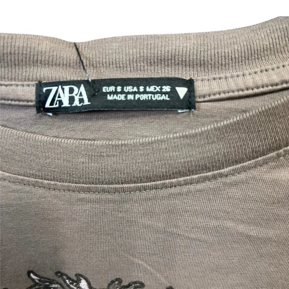 Zara Brown Short Sleeve Oversized Tee with Graphic Design - Picture 3 of 5